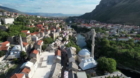 Moschee-In-Mostar-Drohnenansicht