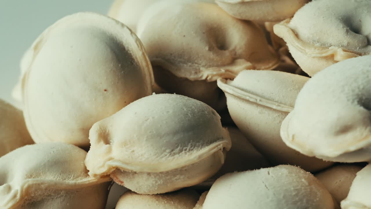 montón de albóndigas congeladas