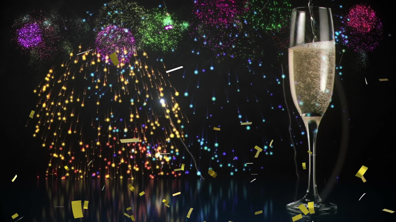 Animatie van vallende confetti, een glas champagne en vuurwerk