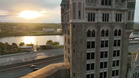 Edificio-De-Administración-Suny-Albany-En-Albany-Ny,-Nueva-York-Al-Amanecer