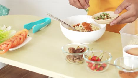 cooking spicy instant noodles: a simple recipe