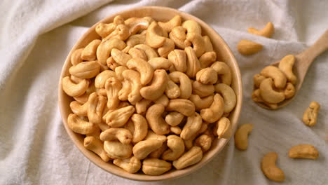 Cashew-nuts-in-wooden-bowl