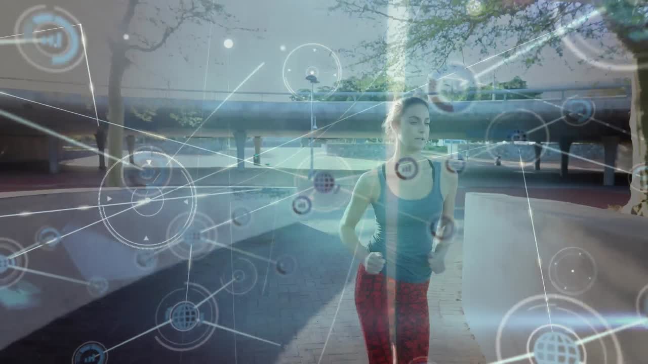 animación de la red de conexiones con iconos sobre la mujer biracial corriendo