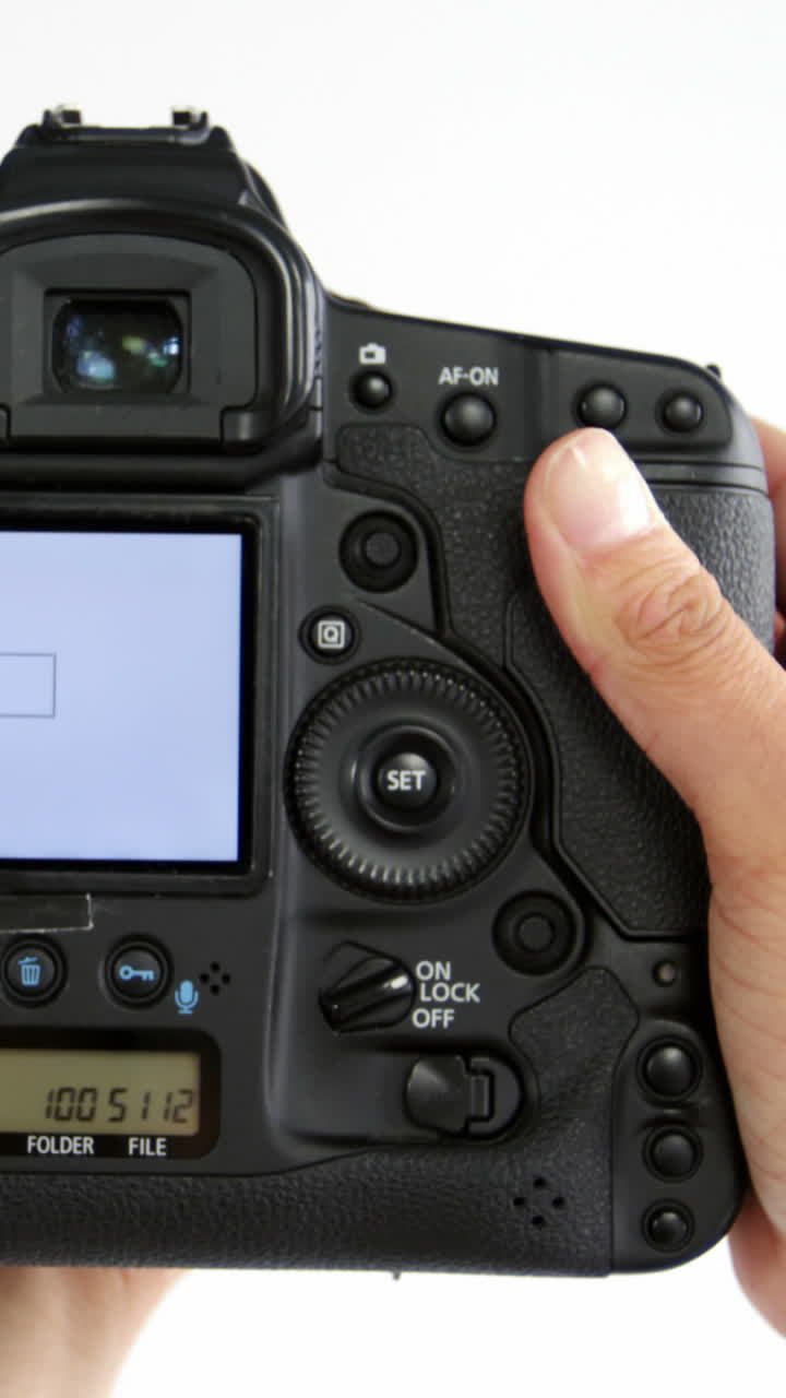 Fotograf fotografiert mit Vintage-Kamera