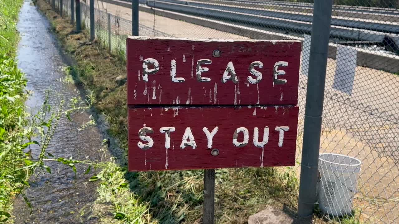 캘리포니아 주 필모어 (fillmore) 에 있는 필모어 어류 양식소.