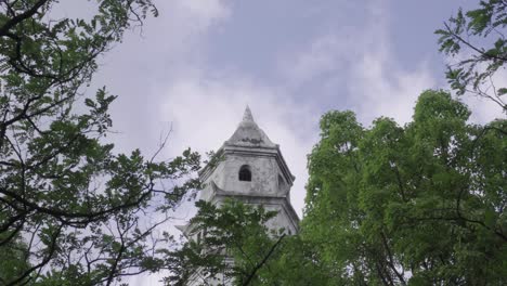 La-Brisa-Del-Verano-Sopla-Sobre-La-Cima-De-La-Montaña