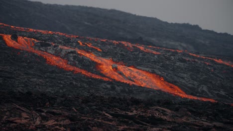 Lavafluss-Aus-Dem-Vulkanausbruch-In-Island