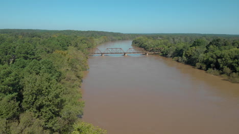 tomas de drones de la inundación del río cape fear river