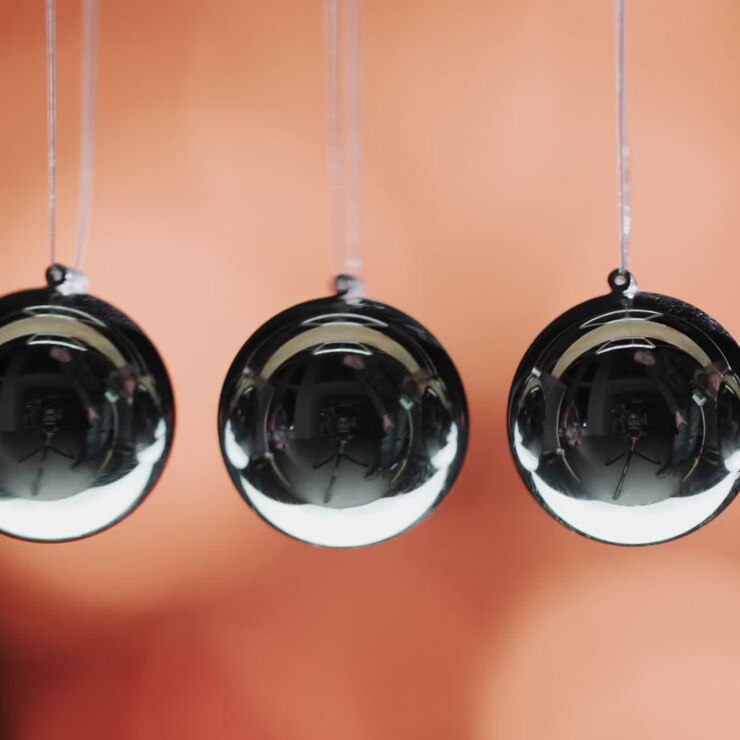 Balls In Newton's Cradle 1