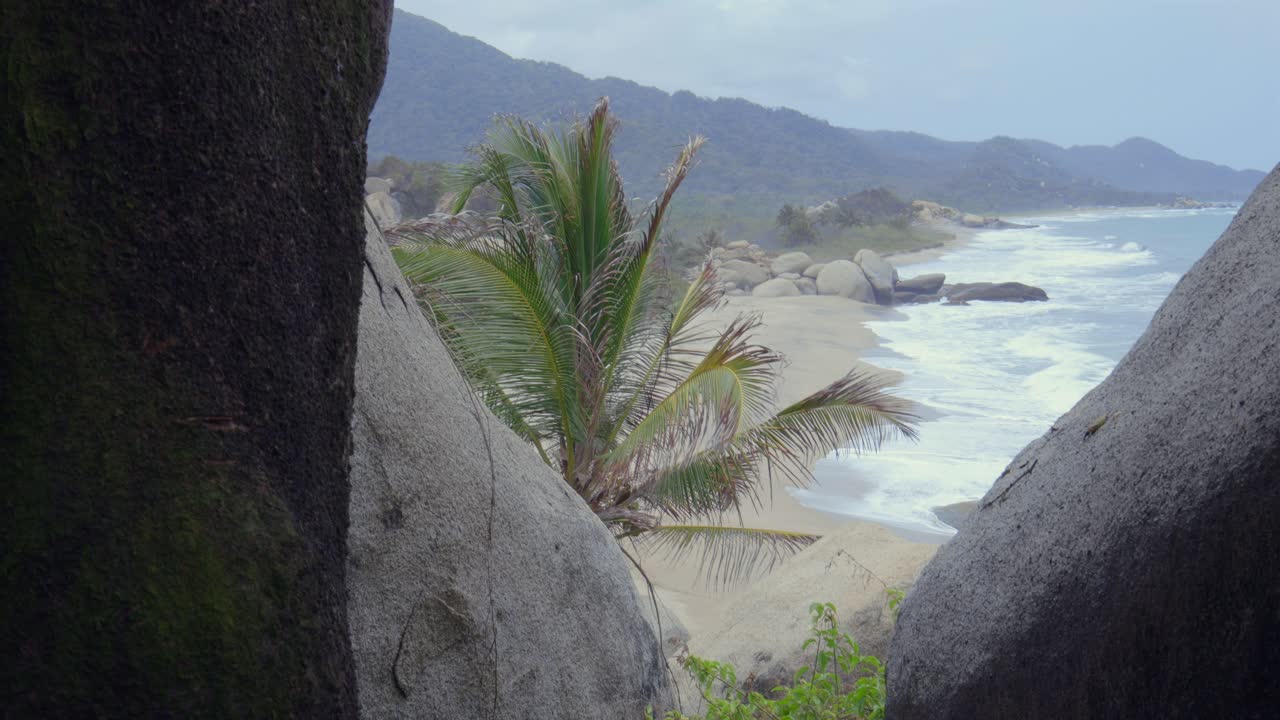 Splendida vista sulla spiaggia, Parco Naturale Nazionale Tayrona, Colombia, Mar Caraibico, natura.