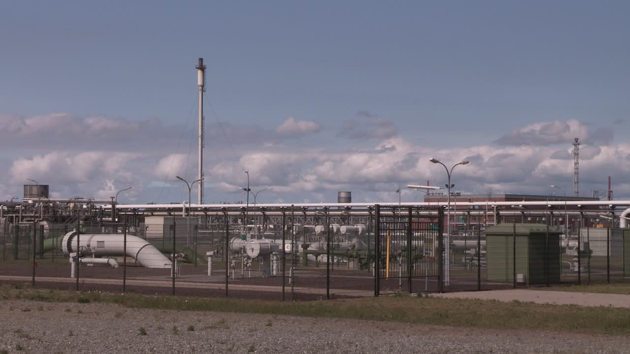 가스코 플랜트의 튜브 또는 독일 엠덴의 터미널