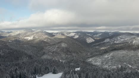 Snowy-Ski-Slopes-in-the-Gorgeous-Ukraine-Mountains---Aerial