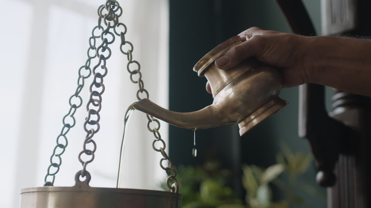 Ayurvedic oil pouring treatment