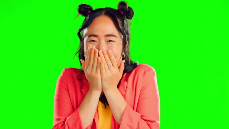 gesicht, grüner bildschirm und wow von der frau im studio