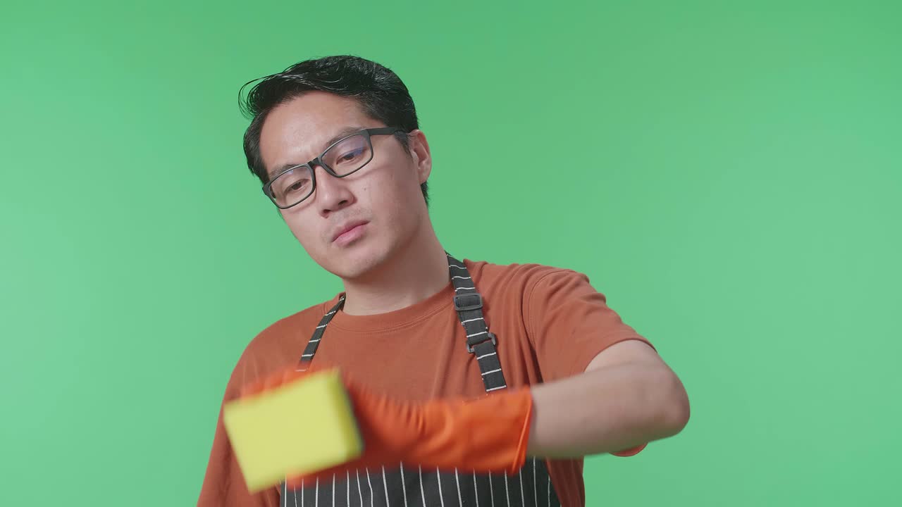 청소하는 남자, 피곤해