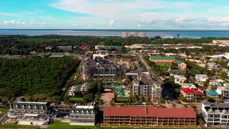 volando hacia el henderson beach resort and spa en destin fl