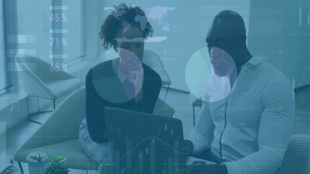 노트북에서 데이터를 분석하는 비즈니스 전문가와 금융 차트 애니메이션