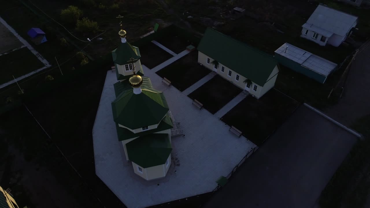 아름다운 작은 교회 공중 풍경