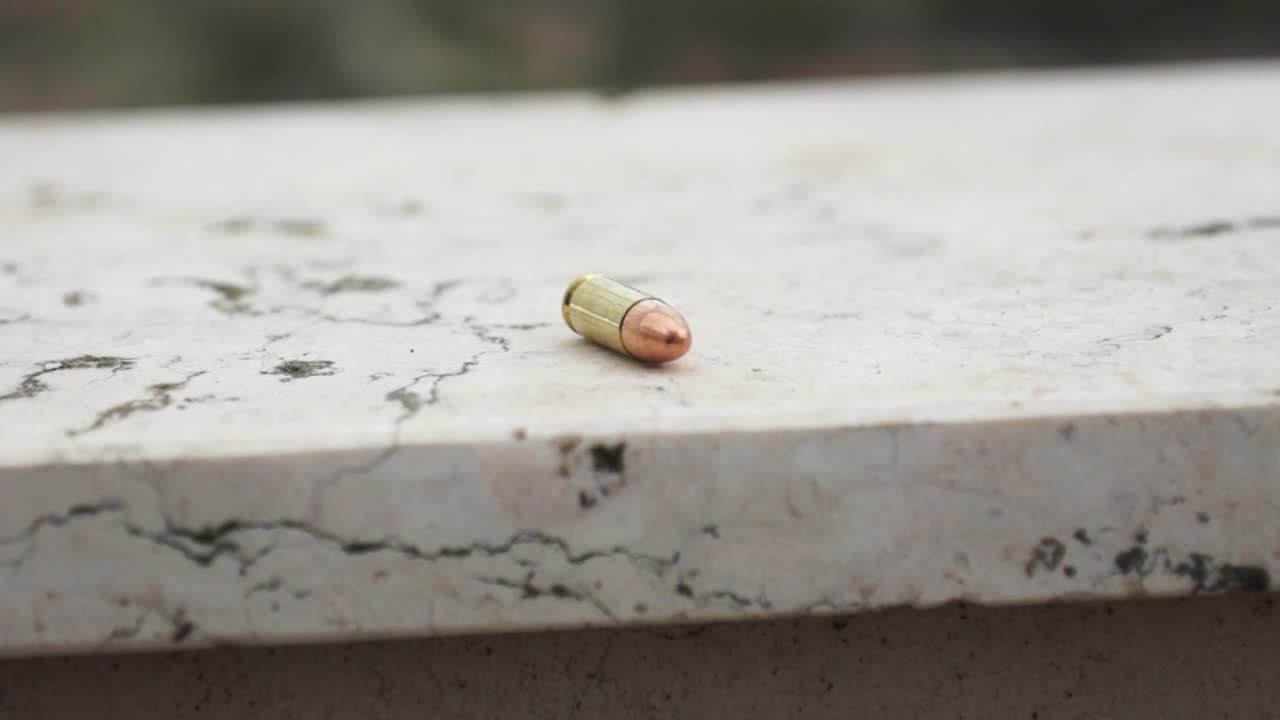 표면에 있는 총알