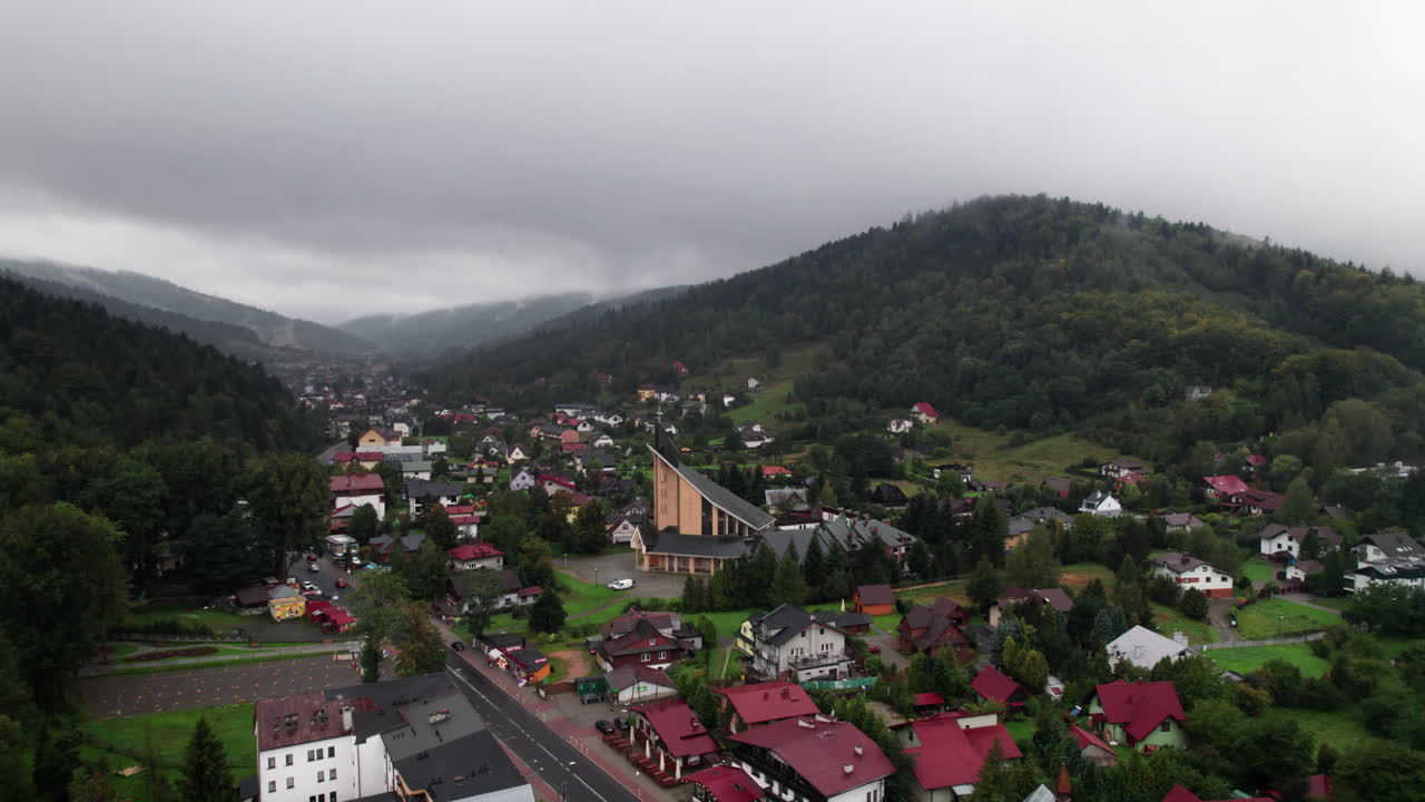 성 바리새 교회 의 공중 드론 전망