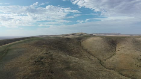 Drone-dolly-shot-of-Wind-Turbines-farm-in-South-Australian-mountains