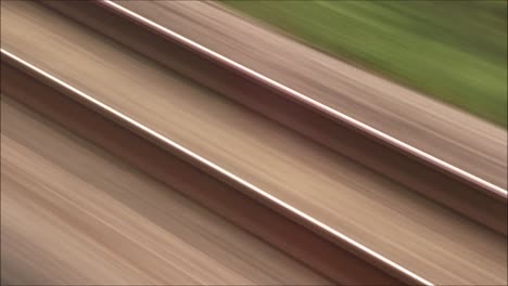 Una-Vista-De-Pasajero-De-Un-Viaje-En-Tren-De-La-Línea-Principal-En-Inglaterra,-Reino-Unido,-Desde-Retford-Hasta-La-Estación-King&#39;s-Cross