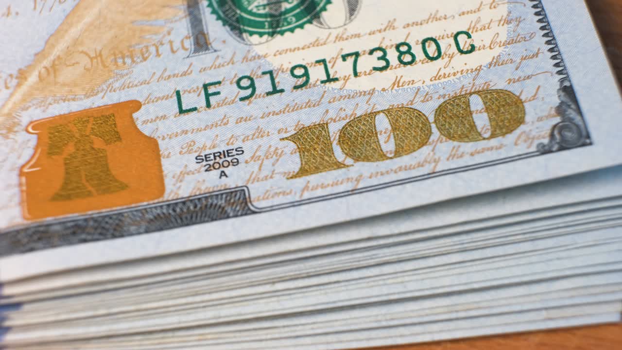 100달러 지폐의 근접한 세부 사항