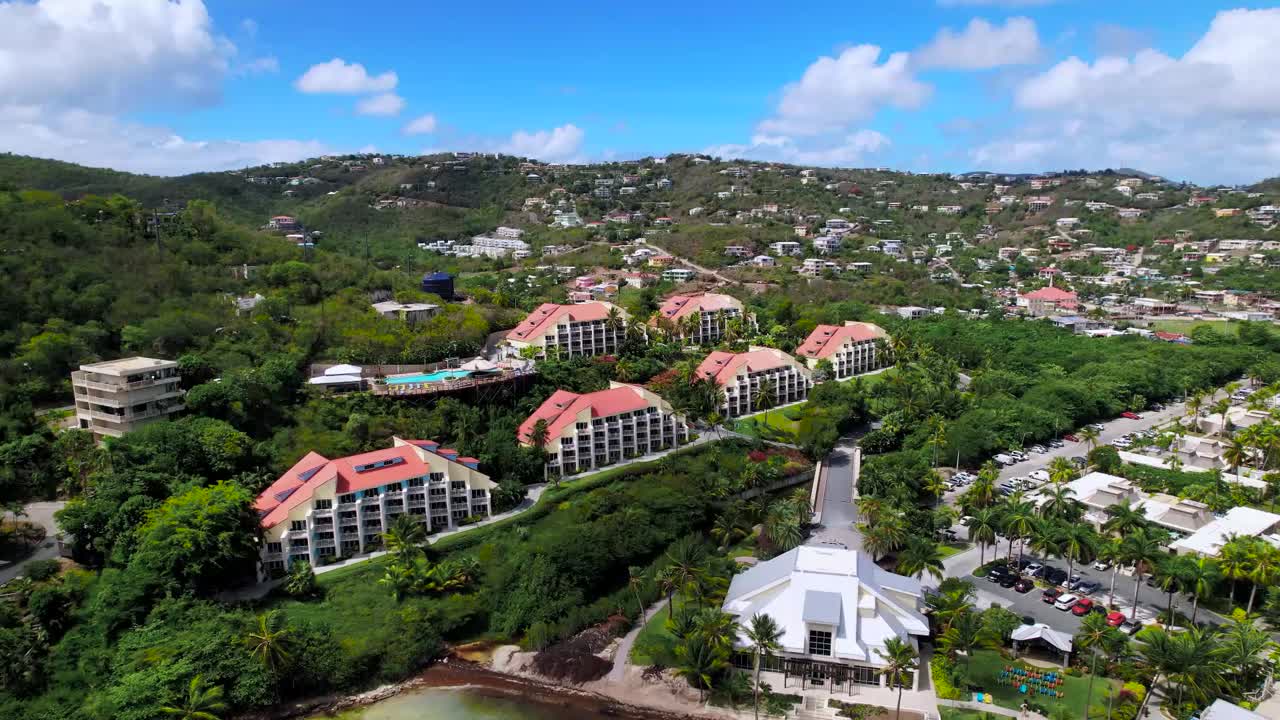 세인트의 화려한 넓은 공중 샷