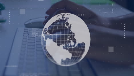animación del globo y procesamiento de datos sobre mujer caucásica usando computadora portátil