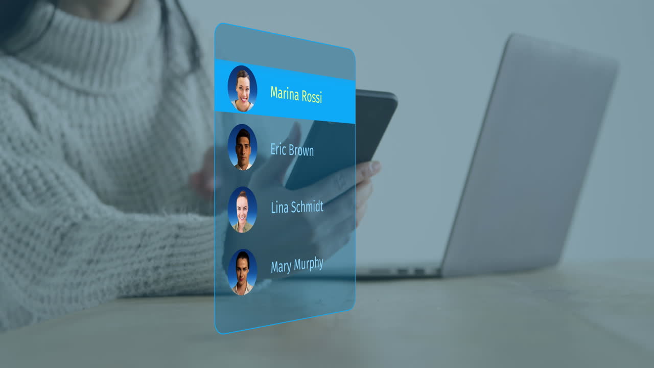 노트북과 스마트폰을 사용하는 백인 여성에 대한 소셜 미디어 사람들의 프로필의 애니메이션