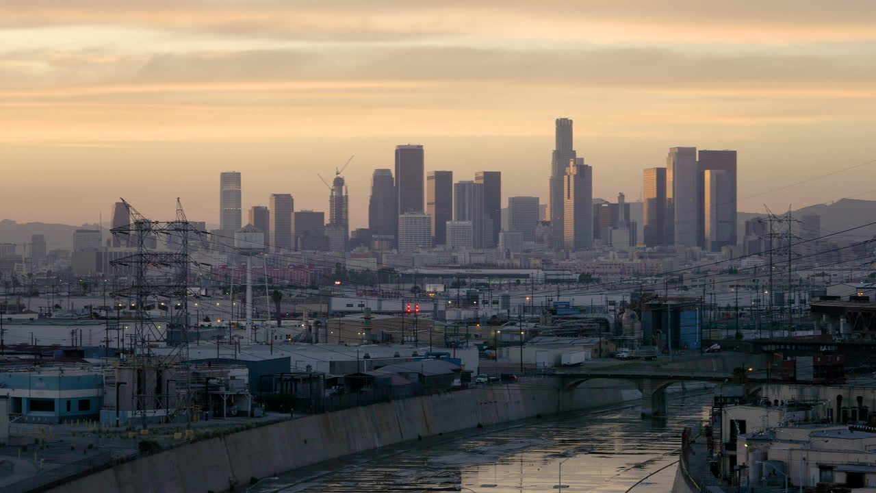Panoramic view of the Los Angeles skyline at dusk