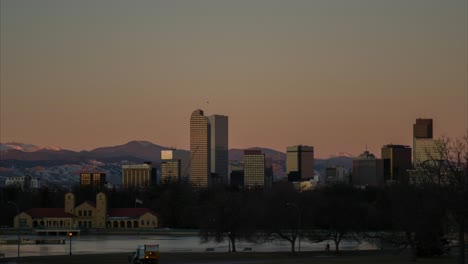 Lapso-De-Tiempo-De-La-Salida-Del-Sol-Del-Horizonte-De-Denver