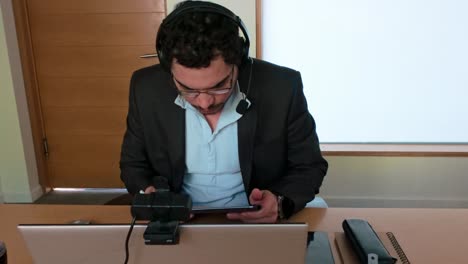 Efficient Remote Project Management with Tablet