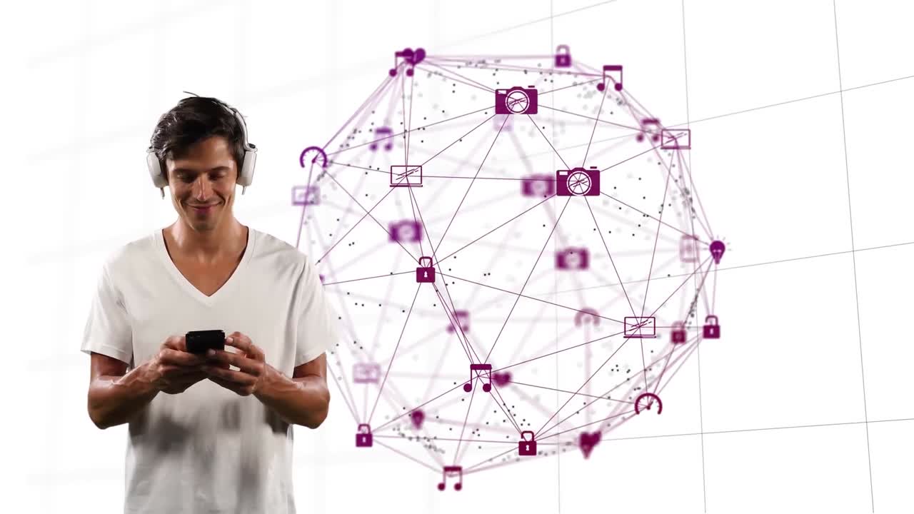 hombre usando un teléfono inteligente contra un globo de iconos digitales