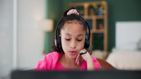 girl using headset for online learning