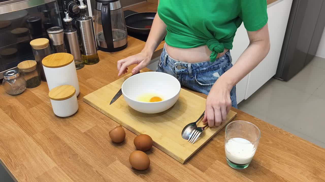 Preparing food with eggs and milk