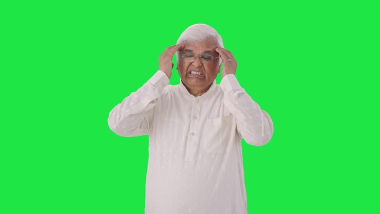 viejo indio enfermo con dolor de cabeza pantalla verde