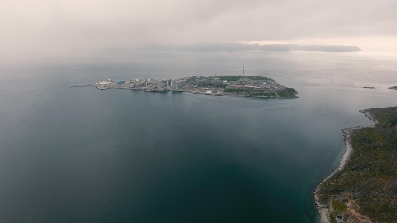 остров хаммерфест, муолкут, северная норвегия, завод по переработке газа.