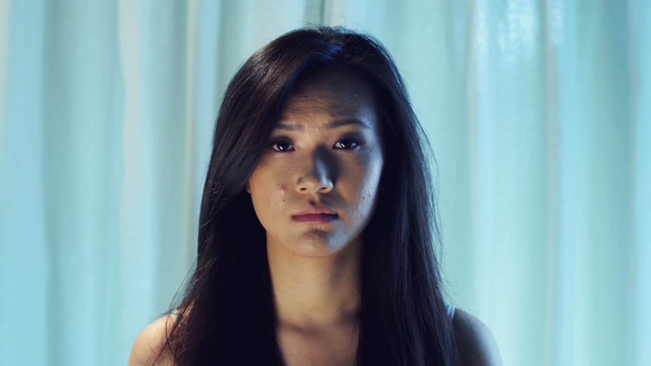 커튼 너머의 아름다움