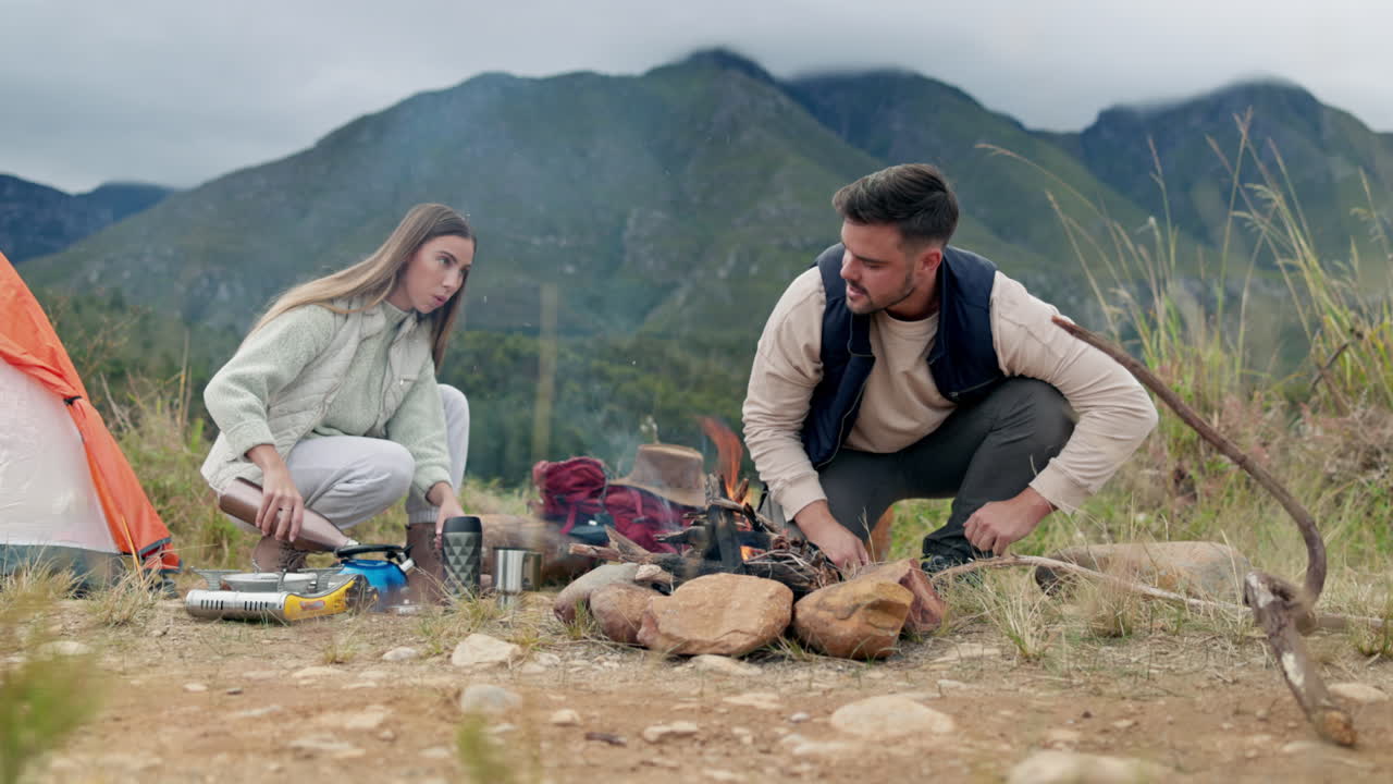 얘기, 아침과 불과 함께 커플