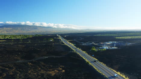 Vista-Aérea-De-La-Carretera-King-Kamehameha-En-Hawaii,-Drone-4k