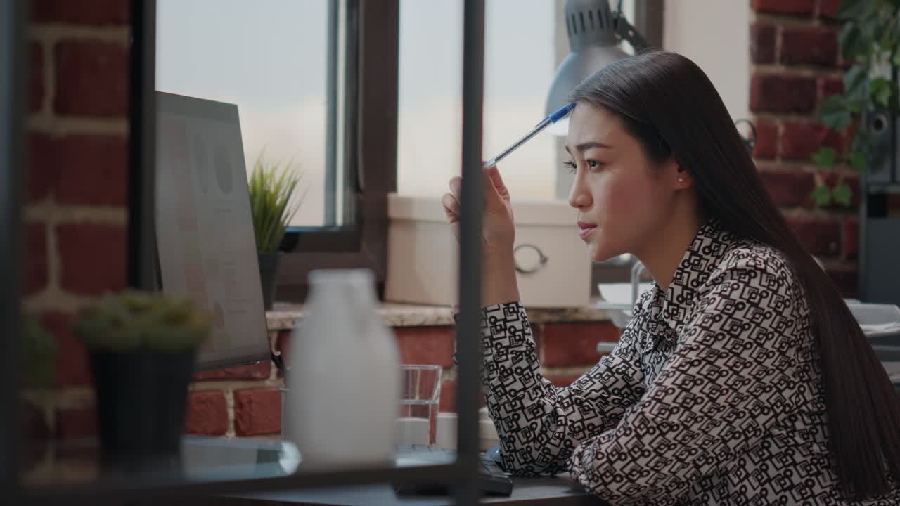 Close up of entrepreneur brainstorming business ideas