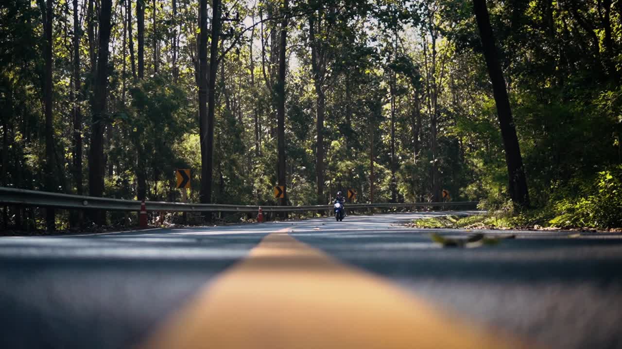인도네시아 발리에서 모페드 투어와 대여