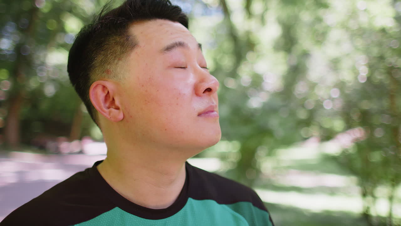 클로즈업 남성 초상화 중국 스포츠 남자 운동선수 행복한 스포츠 건강한 라이프 스타일