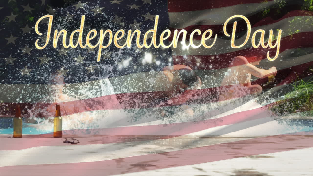 amigos en una piscina y la bandera estadounidense con el texto del día de la independencia para el 4 de julio.