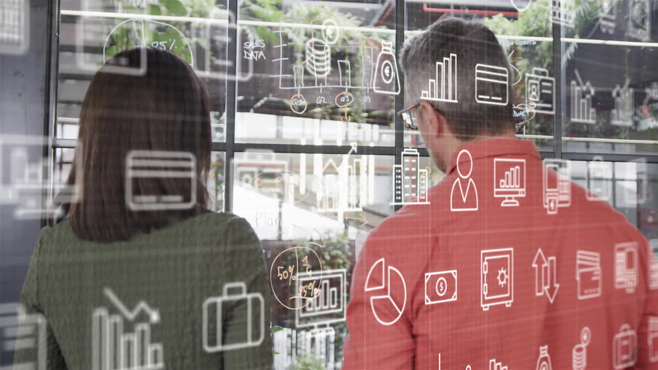 animación de iconos de negocios sobre diversas personas de negocios discutiendo el trabajo en la oficina.