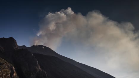 volcán stromboli 4k 37