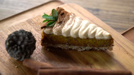 pumpkin-cheese-cake-on-wood-board