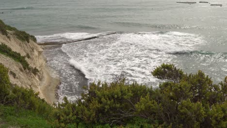 Video-Aus-Malta,-Birzebugga,-Raue-See-Und-Küste