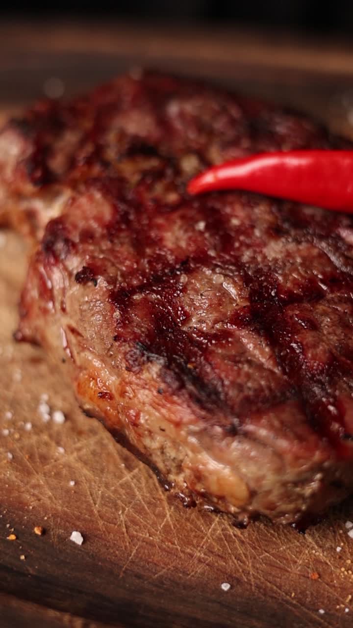 칠리피퍼와 함께 긴 스테이크